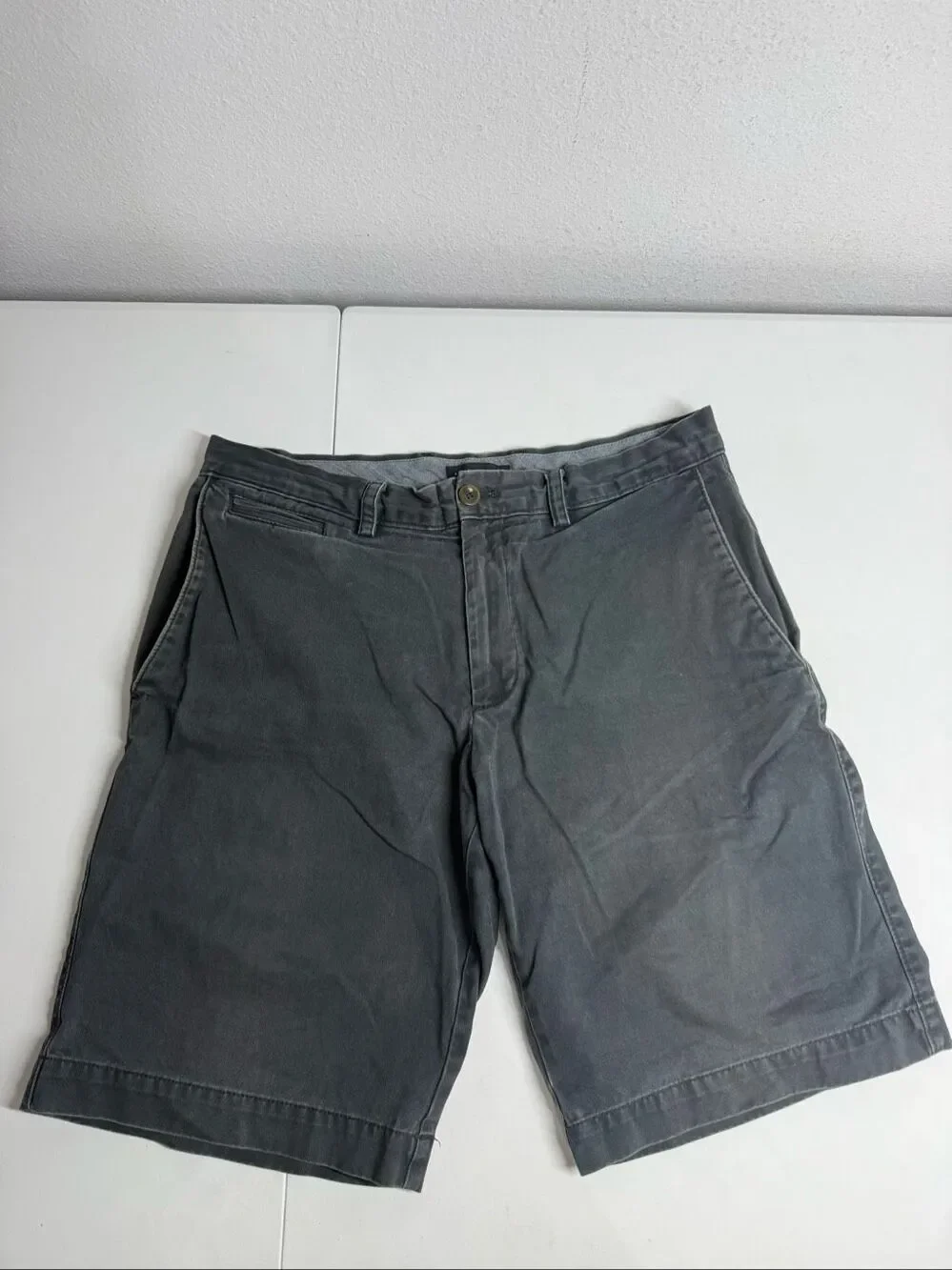 Banana Republic Mens Gray Charcoal Cotton Chino Bermuda Shorts Size 32